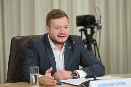 Александр Петров