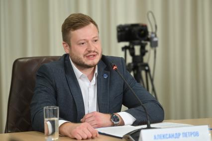 Александр Петров