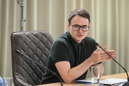 Кирилл Артемьев