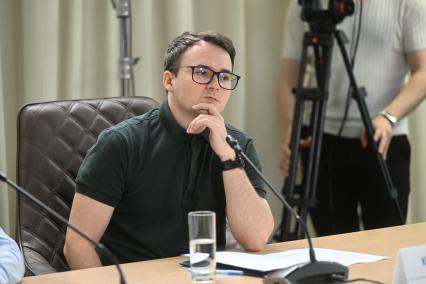 Кирилл Артемьев