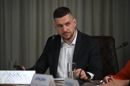 Исхак Фархутдинов