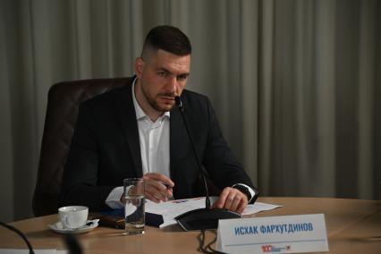 Исхак Фархутдинов
