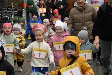 Благотворительный забег в кокошниках Без границ\"