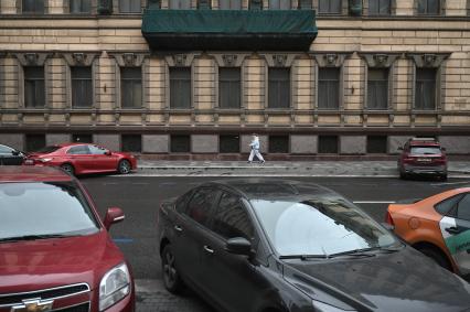 Новые тарифы на платную парковку начали действовать в Петербурге