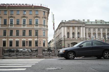 Новые тарифы на платную парковку начали действовать в Петербурге