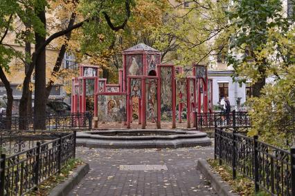 Необычные дворы Петербурга
