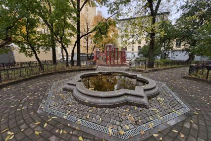 Необычные дворы Петербурга