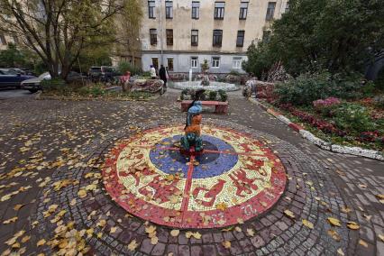 Необычные дворы Петербурга