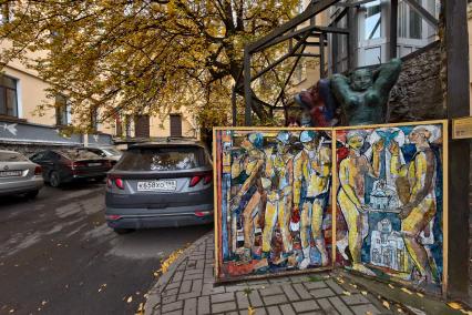 Необычные дворы Петербурга
