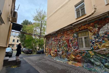 Необычные дворы Петербурга