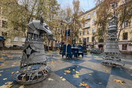 Необычные дворы Петербурга