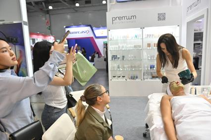 33-я Международная выставка парфюмерно-косметической отрасли InterCHARM