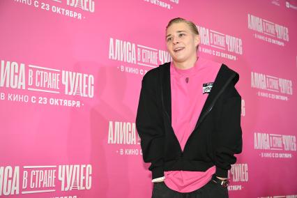 Премьера фильма Алиса в Стране чудес\"