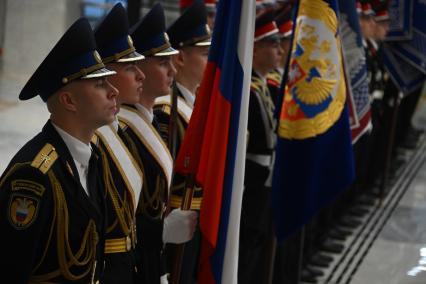 Вручение переходящего знамя Президента РФ казачьему кадетскому корпусу