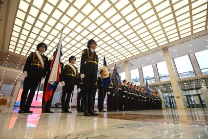 Вручение переходящего знамя Президента РФ казачьему кадетскому корпусу
