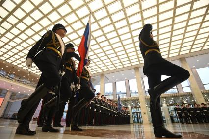 Вручение переходящего знамя Президента РФ казачьему кадетскому корпусу