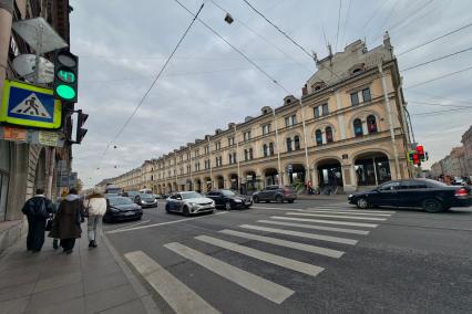 Рынок Апраксин двор в Санкт-Петербурге