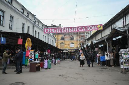 Рынок Апраксин двор в Санкт-Петербурге