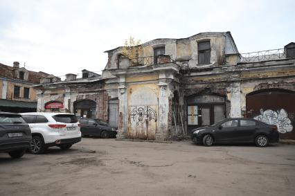 Рынок Апраксин двор в Санкт-Петербурге