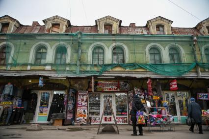 Рынок Апраксин двор в Санкт-Петербурге