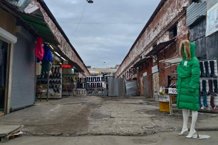 Рынок Апраксин двор в Санкт-Петербурге