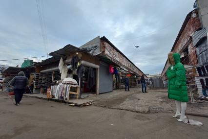 Рынок Апраксин двор в Санкт-Петербурге
