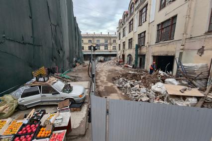 Рынок Апраксин двор в Санкт-Петербурге