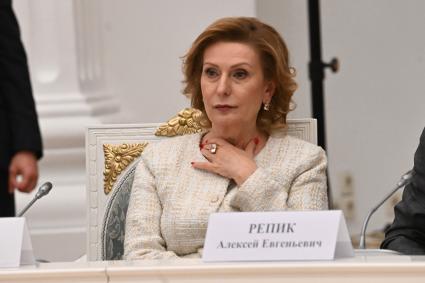 Заседание Совета при президенте РФ по реализации государственной демографической и семейной политики