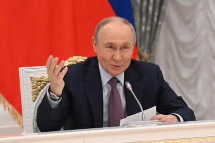 Заседание Совета при президенте РФ по реализации государственной демографической и семейной политики
