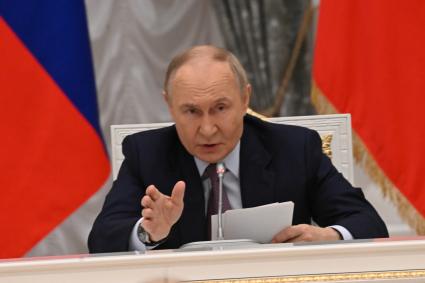 Заседание Совета при президенте РФ по реализации государственной демографической и семейной политики