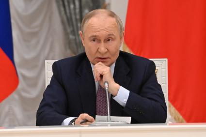Заседание Совета при президенте РФ по реализации государственной демографической и семейной политики
