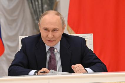 Заседание Совета при президенте РФ по реализации государственной демографической и семейной политики