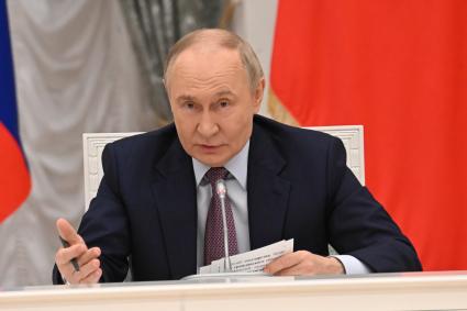 Заседание Совета при президенте РФ по реализации государственной демографической и семейной политики