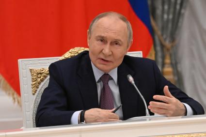 Заседание Совета при президенте РФ по реализации государственной демографической и семейной политики