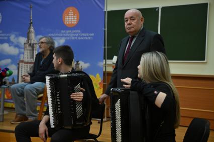 Режиссер Эмир Кустурица открыл Сербский клуб в МГУ