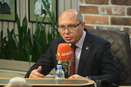 Виталий Ганчев на радиостанции Комсомольская правда\"