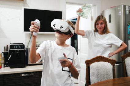 Дети с гаджетами