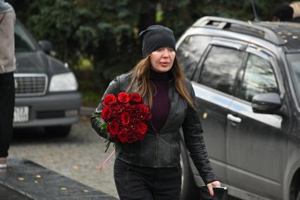 Прощание с актером Романом Поповым