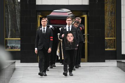 Прощание с актером Романом Поповым