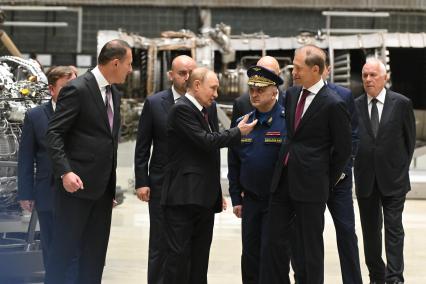 Владимир Путин посетил ПАО ОДК-Кузнецов\" в Самаре