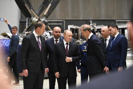 Владимир Путин посетил ПАО ОДК-Кузнецов\" в Самаре