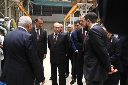 Владимир Путин посетил ПАО ОДК-Кузнецов\" в Самаре