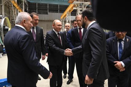 Владимир Путин посетил ПАО ОДК-Кузнецов\" в Самаре