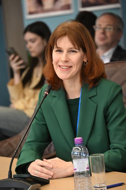 Анна Хороших