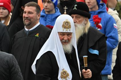 Возложение цветов к памятнику Минину и Пожарскому в Москве