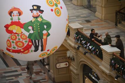 Новогоднее украшение ГУМа