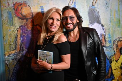 Презентация новой книги Аллы Крутой