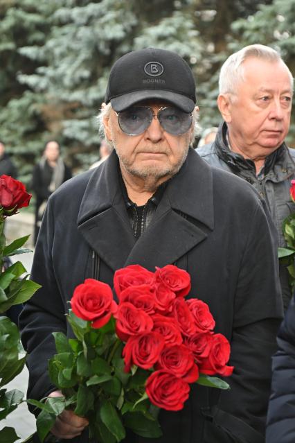 Прощание с телеведущим Юрием Николаевым