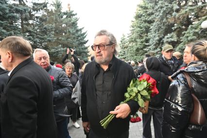 Прощание с телеведущим Юрием Николаевым