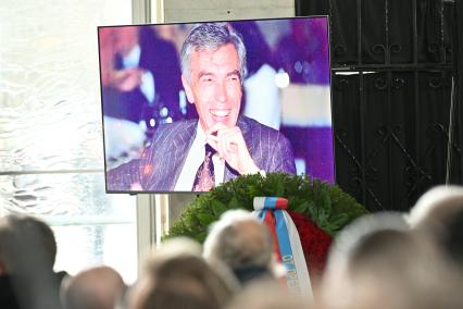 Прощание с телеведущим Юрием Николаевым